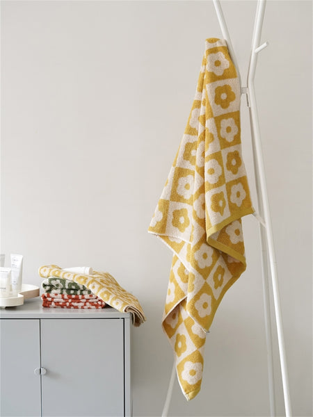 colorful colourful retro checkered flower floral hand and bath towels for bathroom decoration beach towel homewares home decor interior