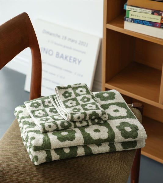 colorful colourful retro checkered flower floral hand and bath towels for bathroom decoration beach towel homewares home decor interior