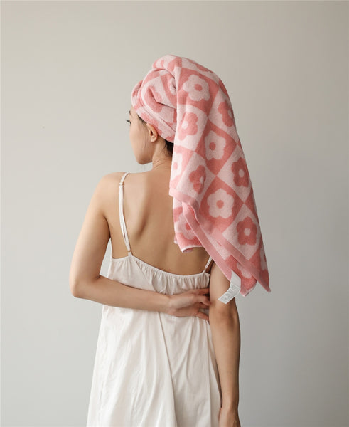 colorful colourful retro checkered flower floral hand and bath towels for bathroom decoration beach towel homewares home decor interior
