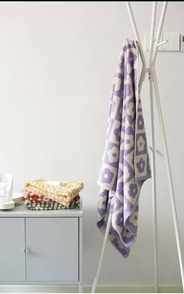 colorful colourful retro checkered flower floral hand and bath towels for bathroom decoration beach towel homewares home decor interior