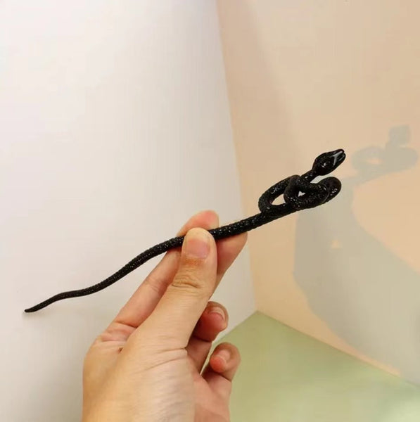 y2k snake hair stick hair fork pin hair accessories jewelry fun bold updo hair styles serpente serpenti