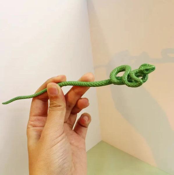 y2k snake hair stick hair fork pin hair accessories jewelry fun bold updo hair styles serpente serpenti