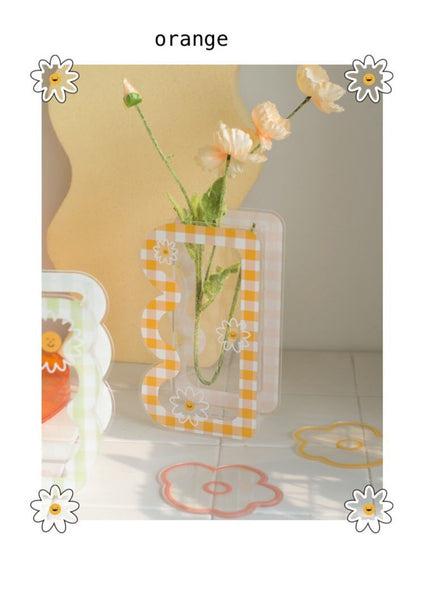 decorative acrylic wavy checkered daisy vases