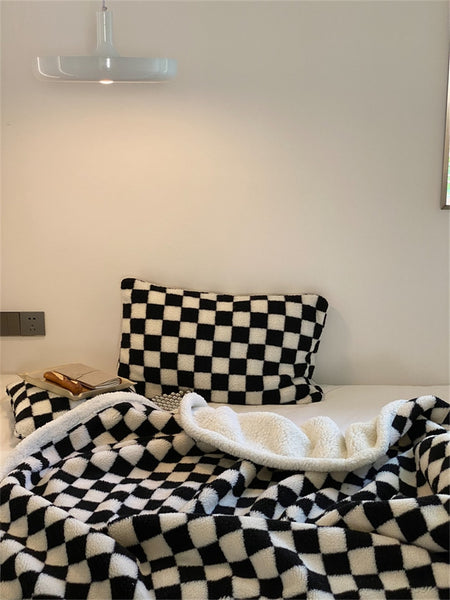 checkered checkerboard print plush fleece blanket throw checker pattern colorful sofa bedroom