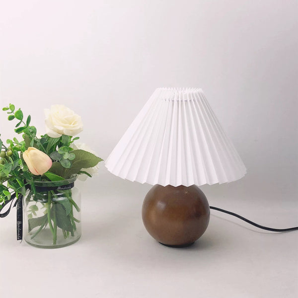 Wooden Pleated Lamp Shade Table Lamp