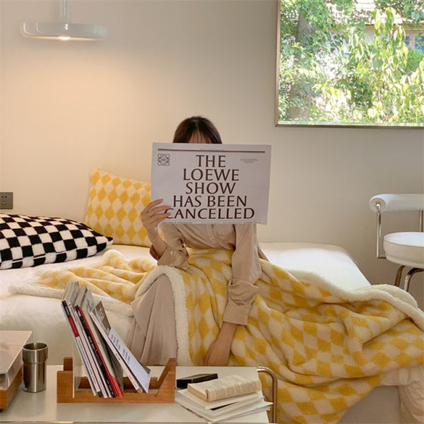 checkered checkerboard print plush fleece blanket throw checker pattern colorful sofa bedroom