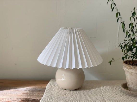 Ceramic Pleated Lamp Shade Table Lamp