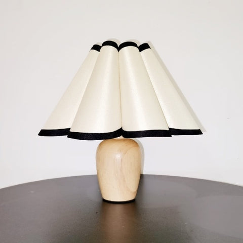retro wooden body pleated lamp shade table lamp lighting